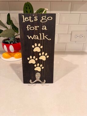 Source Unknown Black and Cream 'let's go for a walk' Dog Leash Hook Sign